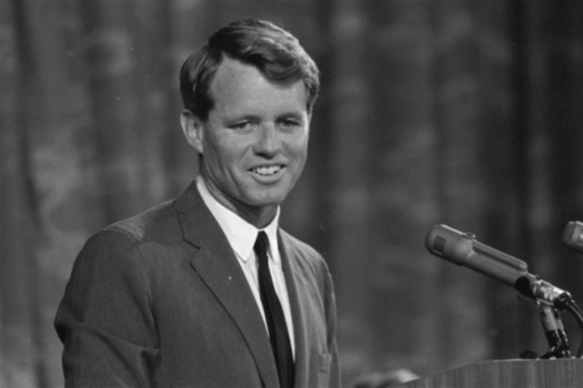 Il CNDDU, in occasione del 53° anniversario della morte di Robert Francis Kennedy, chiamato Bob,intende ricordarne la straordinaria attività politica e lo spiccato impegno sociale - 