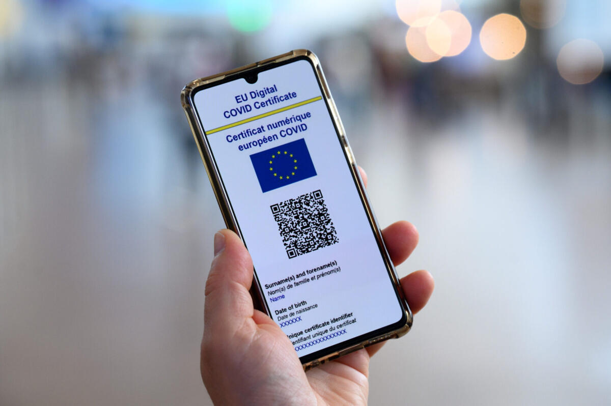 Green pass: "L'obbligo varrà per i professori universitari, come per tutto il personale scolastico" -
