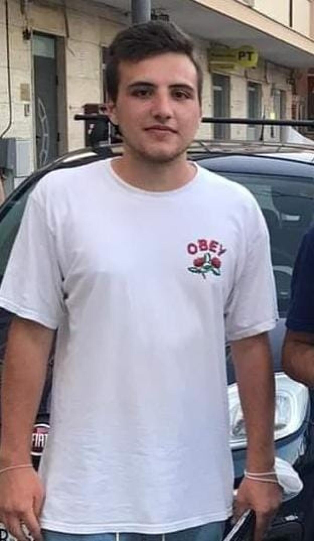 Giuseppe Pellegrino (Azione Studentesca di Salerno): "Scuola, credo che un passettino alla volta, con la collaborazione tra tutti e dei buoni progetti, si possano trovare delle soluzioni" -
