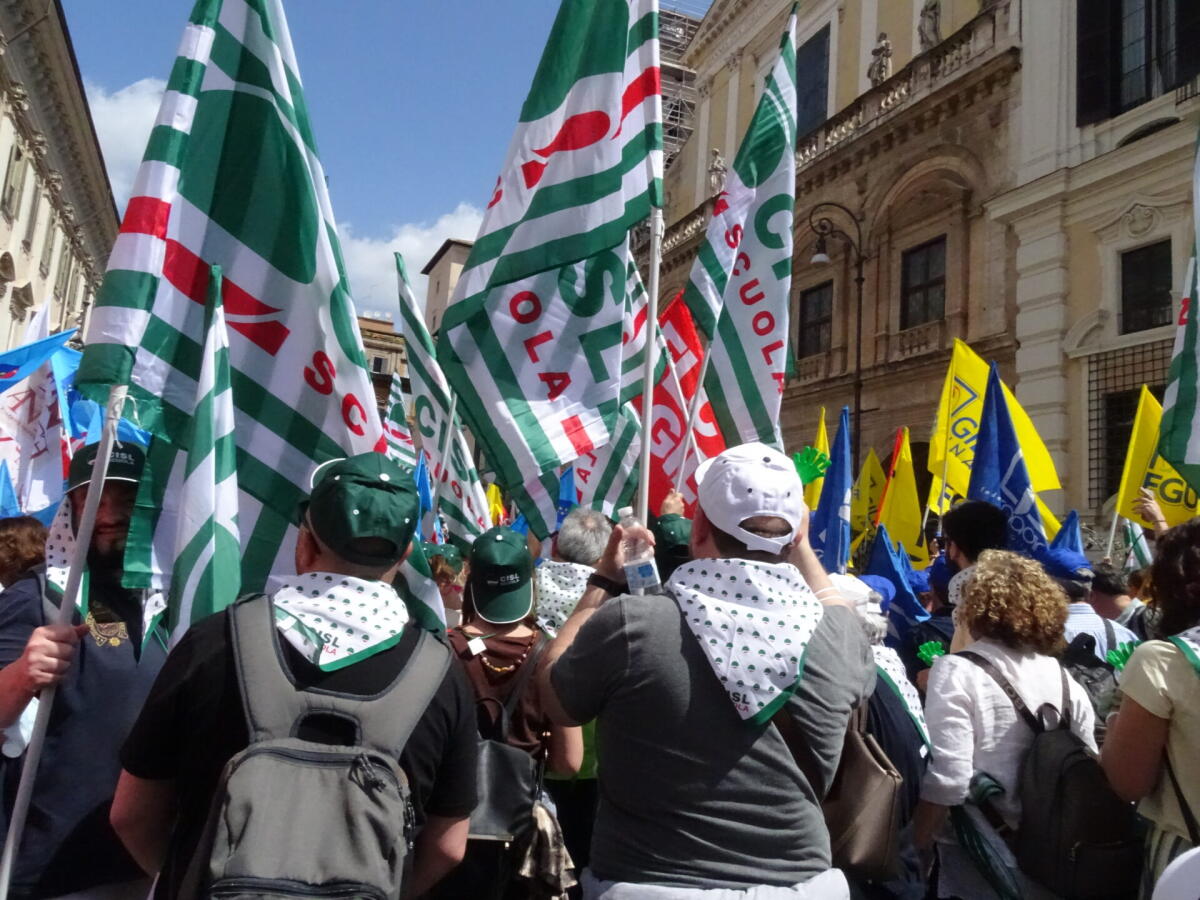  Dato sciopero 30 maggio rilevazione alle ore 14.30 di oggi 1 giugno, 99,9% di scuole monitorate, hanno scioperato il 17,55% dei docenti e ATA in servizio il giorno 30 maggio - 