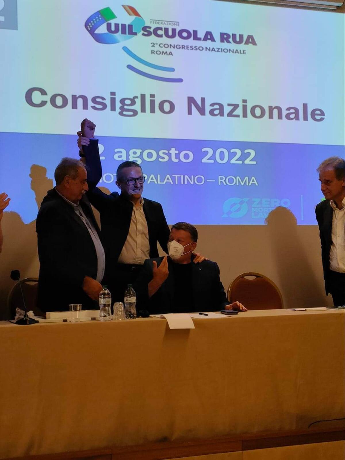 Giuseppe D'Aprile nuovo segretario Uil Scuola, la sua linea d'azione sarà quella della "progettualità e dell'organizzazione paziente e programmata" - 