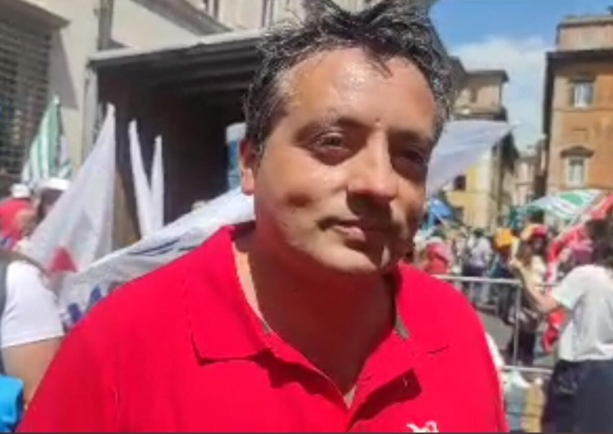 SCUOLA – Con il nuovo contratto basta trattamenti di serie B verso parte del personale, lo ha chiesto oggi Marcello Pacifico (Anief) all’Aran: precari e Ata devono avere gli stessi diritti -