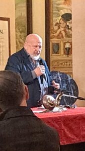 Franco Cardini (Firenze, 5 agosto 1940) è uno storico e saggista italiano, specializzato nello studio del Medioevo