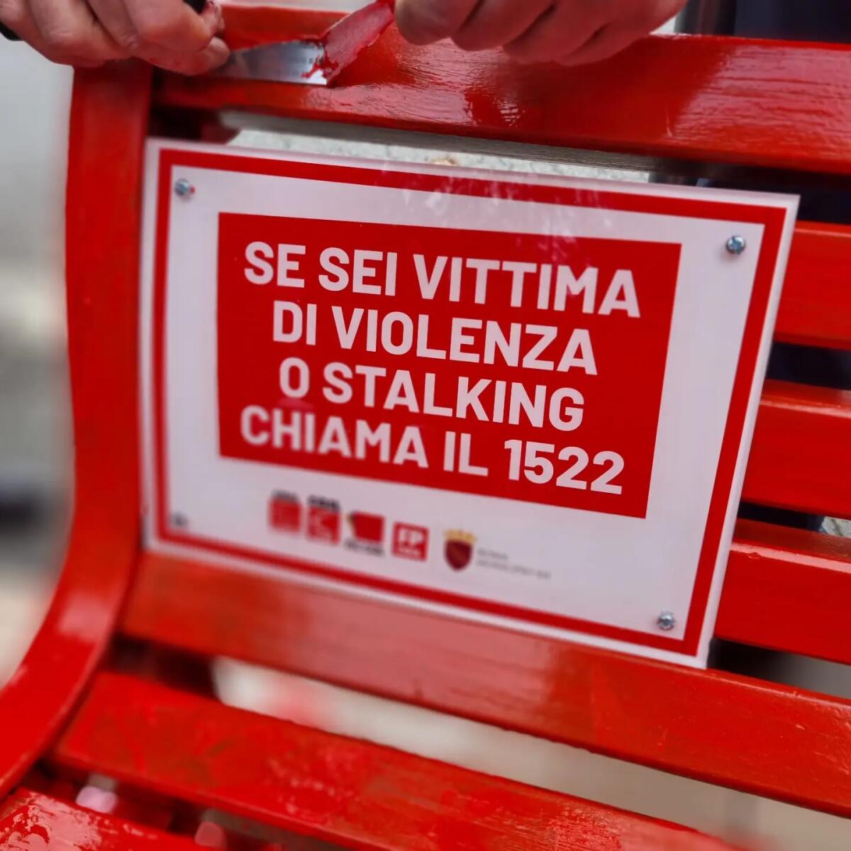Donne: Filcams Flai Flc e Fp, una panchina rossa contro la violenza, un’assunzione di responsabilità -