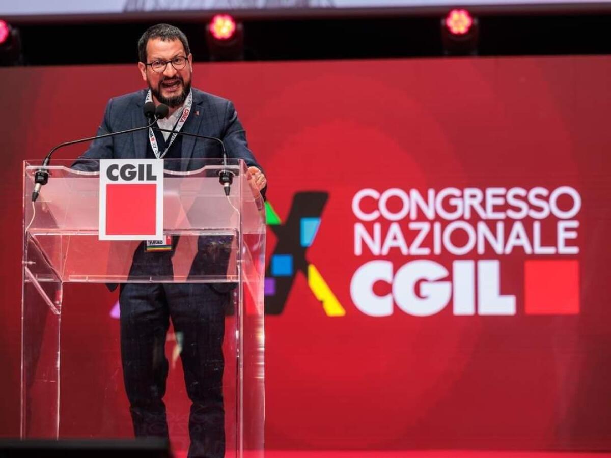 Francesco Sinopoli (segretario generale della FLC CGIL), al XIX Congresso Cgil, a Rimini: "Serve una vertenza nazionale che rimetta al centro la qualità dell'Istruzione scolastica e universitaria" -