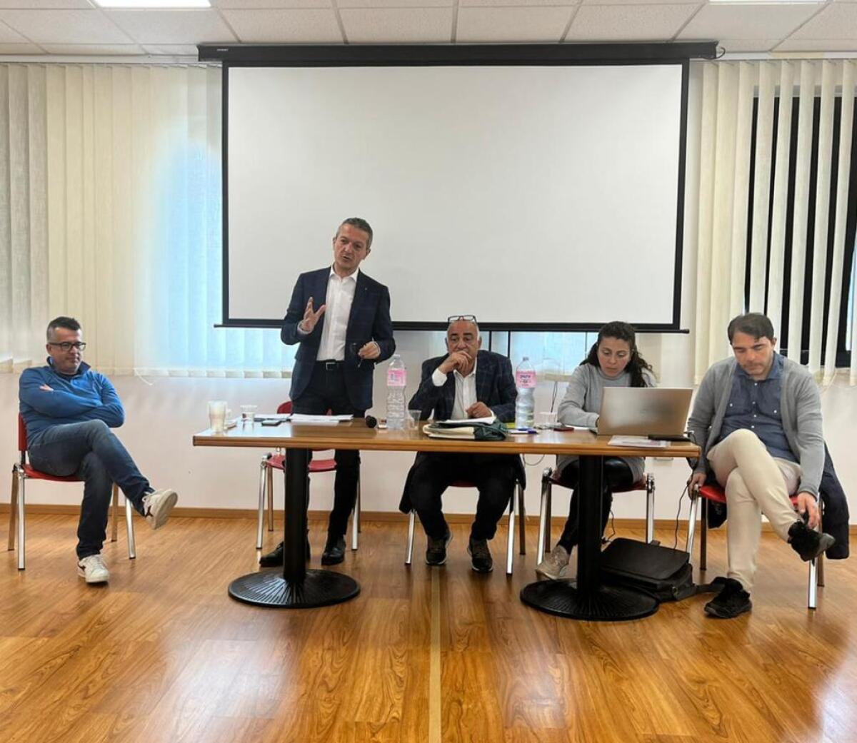 Cagliari, D’Aprile: migliorare le condizioni economiche del personale Ata è una vera urgenza -