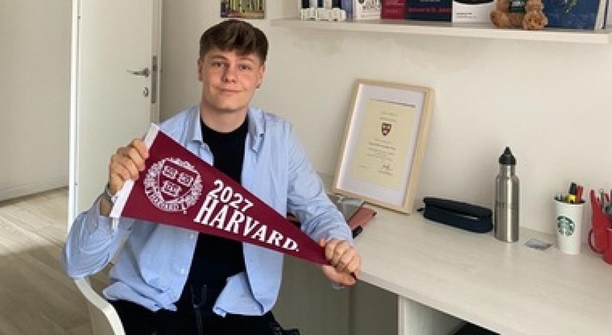 Diciotto anni di Ostia, Lennard Pische è l'unico studente del Lazio tra i sette coetanei italiani ammessi quest'anno a frequentare Harvard - 