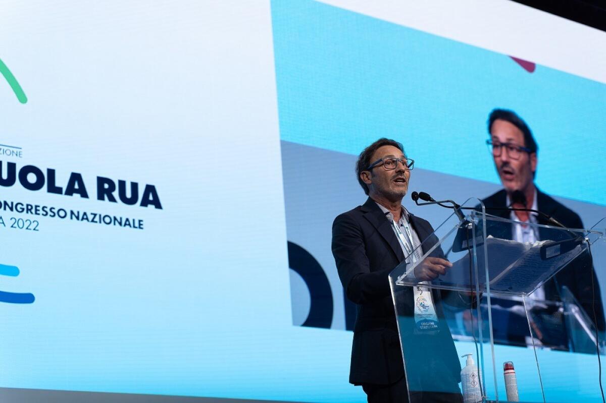 Tutor| Paolo Pizzo (Uil Scuola Rua): fuga in avanti dei dirigenti scolastici. Attenzione alle disposizioni in atto nelle scuole - 