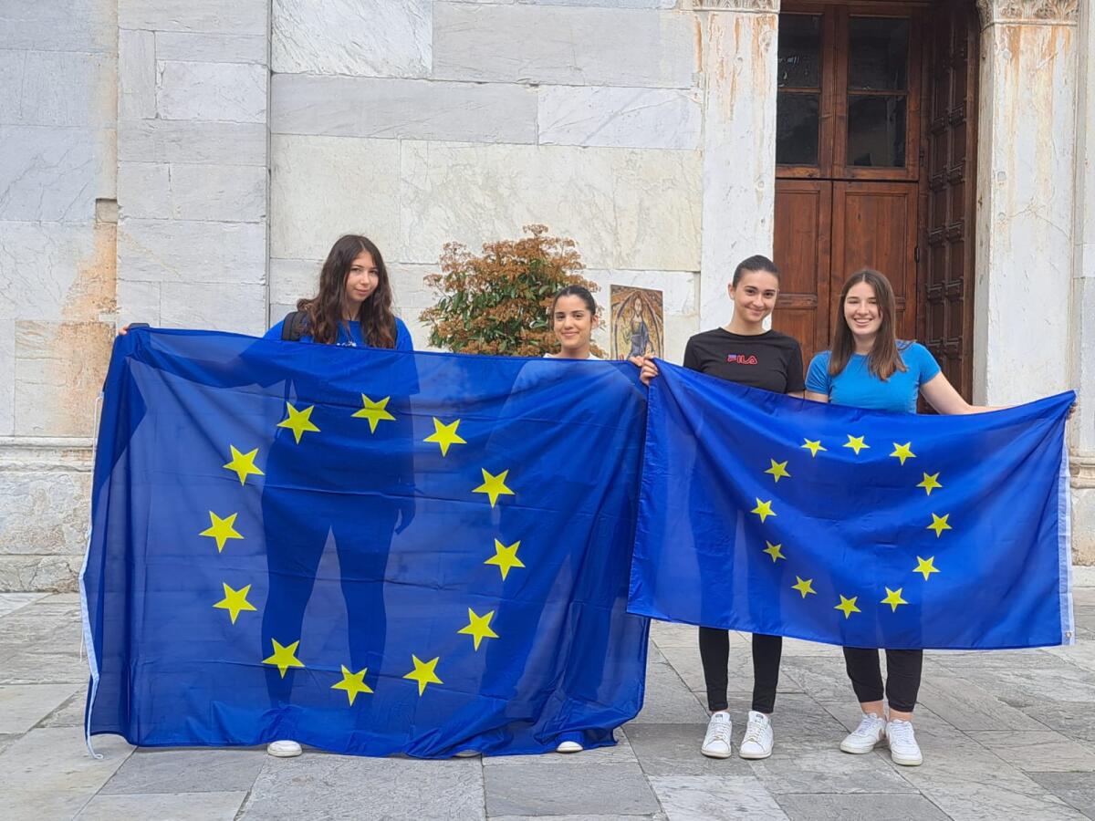 Festa dell’Europa: tante le riflessioni degli studenti dell’ISI “Pertini” di Lucca sull’Unione europea durante il laboratorio interattivo - 