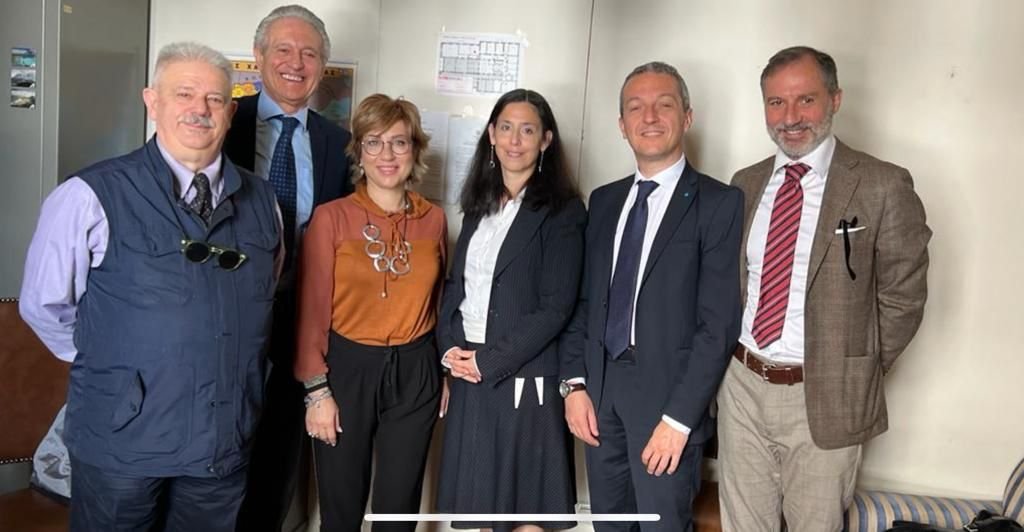 Da sinistra, Emilio Luzi (dirigente scolastico della scuola), Angelo Luongo (responsabile Uil Scuola Esteri), Daniela Di Rosa Rsu Uil ad Atene e Susanna Schlein, Vice Ambasciatrice italiana in Grecia