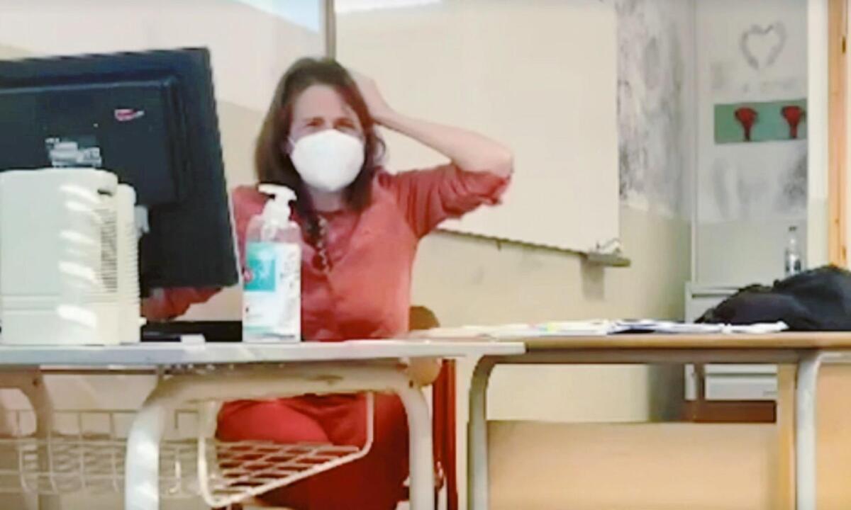 Prof.ssa impallinata, i ragazzi tutti promossi con 9. Prima di ogni commento occorre leggere il verbale dello scrutinio -