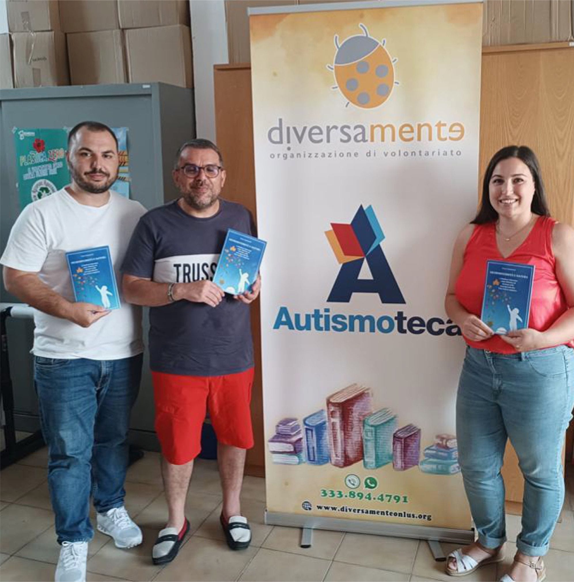 Nella foto partendo da destra: Maddalena Giocondo, presidente dell’associazione Carena; Pierangelo Cappai, presidente dell’aasociazione Diversamente ODV e Diego Palma, direttore del giornale La Voce della Scuola.