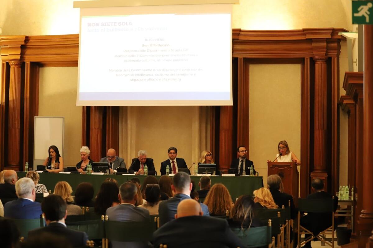 Bullismo. Bucalo (FdI): "La famiglia e la scuola hanno il dovere di intervenire sempre di più e la politica deve fornire loro gli strumenti" - 