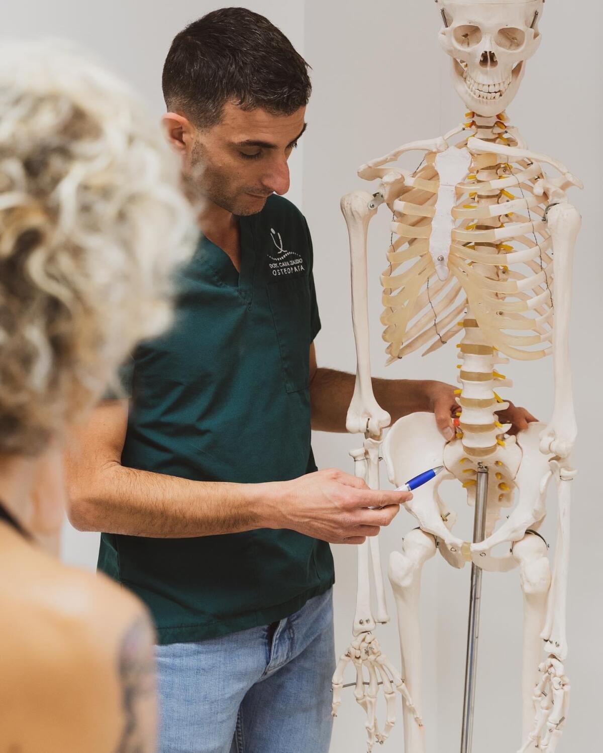 OSTEOPATIA, forse ne avete sentito parlare o forse qualche vostro amico ha già conosciuto questa professione -