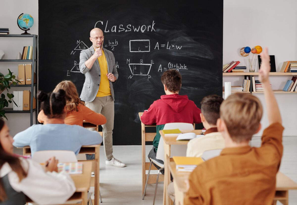 SBC: Oggi la Scuola agli insegnanti non chiede di avere delle idee, ma di mettere in atto delle procedure -