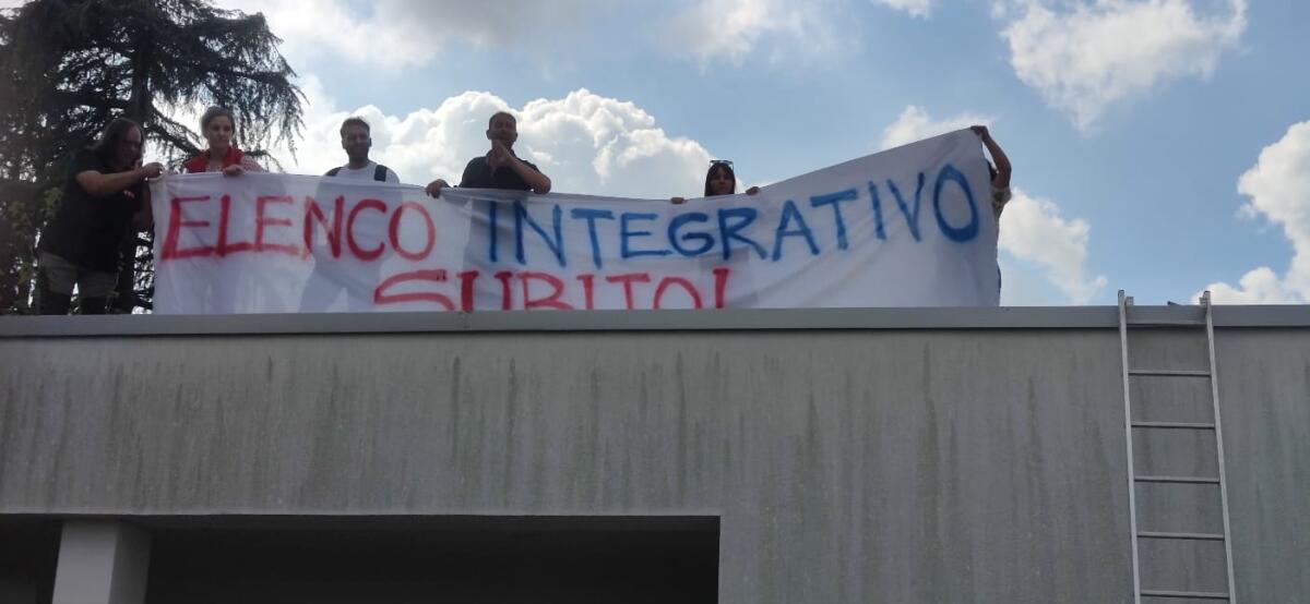 Cattedre GPS non assegnate dall'algoritmo : in presidio permanente all'UST Milano per chiedere una rettifica. -