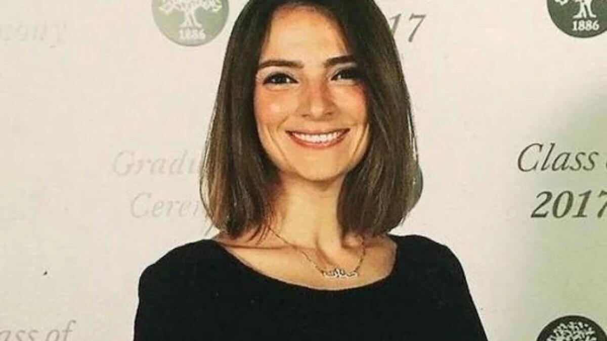 “Hitler aveva ragione su voi ebrei” polemica per il post antisemita di una docente: le scuse e le possibili conseguenze -