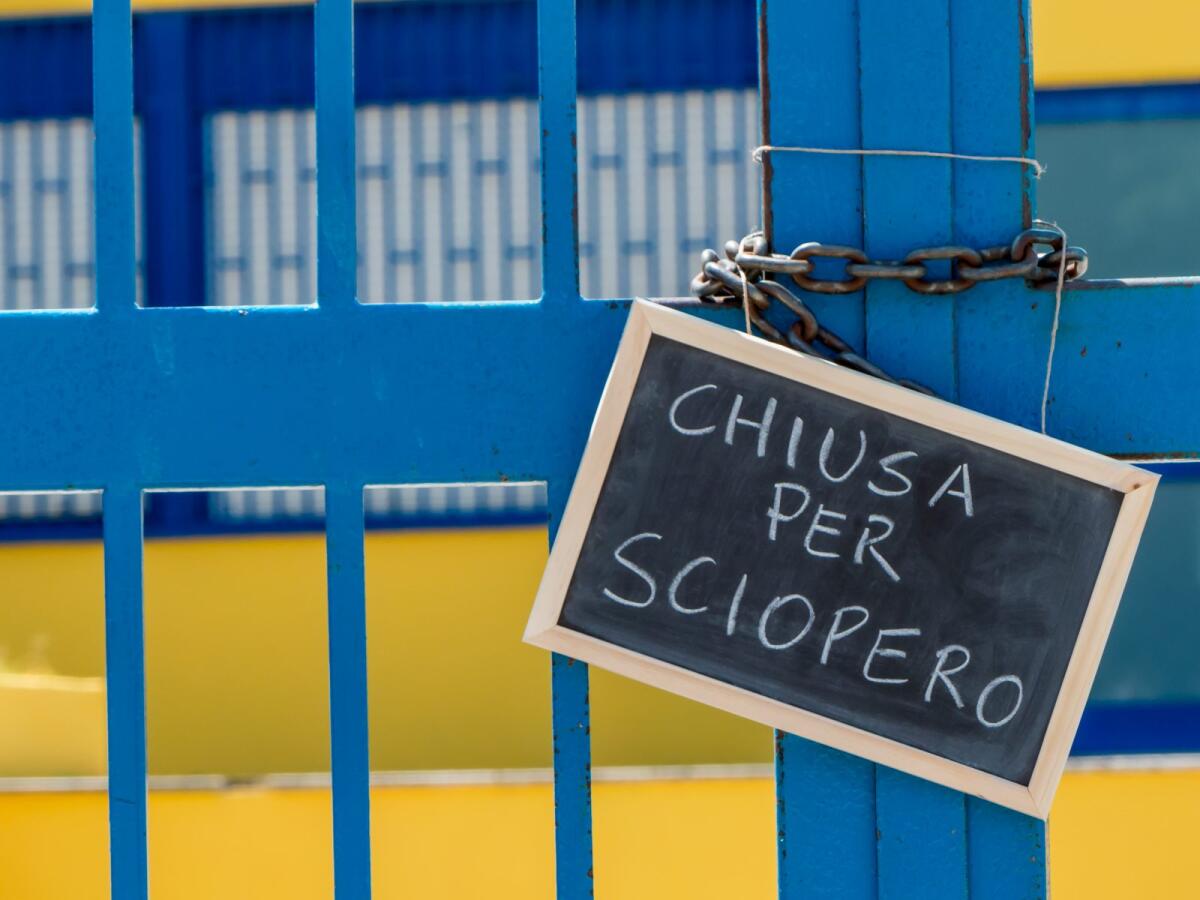 Adesione allo sciopero: si può decidere fino all’ ultimo momento, il DS può chiudere la scuola in caso di adesioni alte -