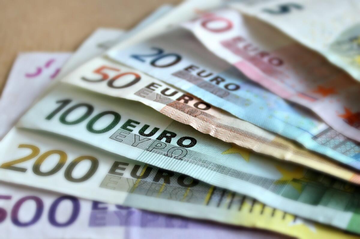 A dicembre busta paga più pesante? Ministro e sindacati a confronto -