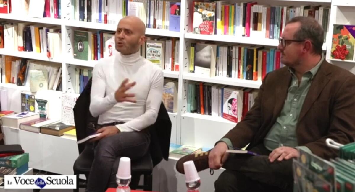 Un momento della presentazione dell'ultimo libro di Massimo Arcangeli, "Il generale ha scritto anche cose giuste - Le finte verità del senso comune" -