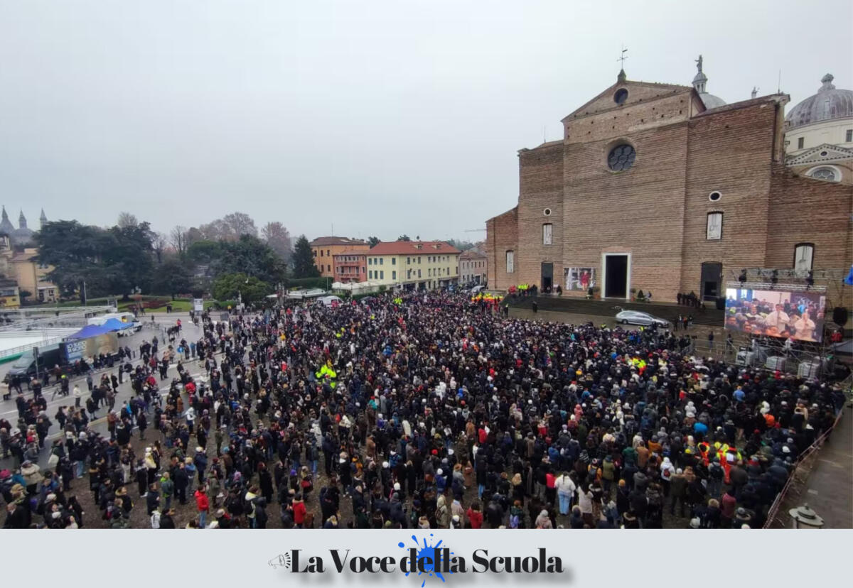 Una città in lutto per il funerale di Giulia Cecchettin -