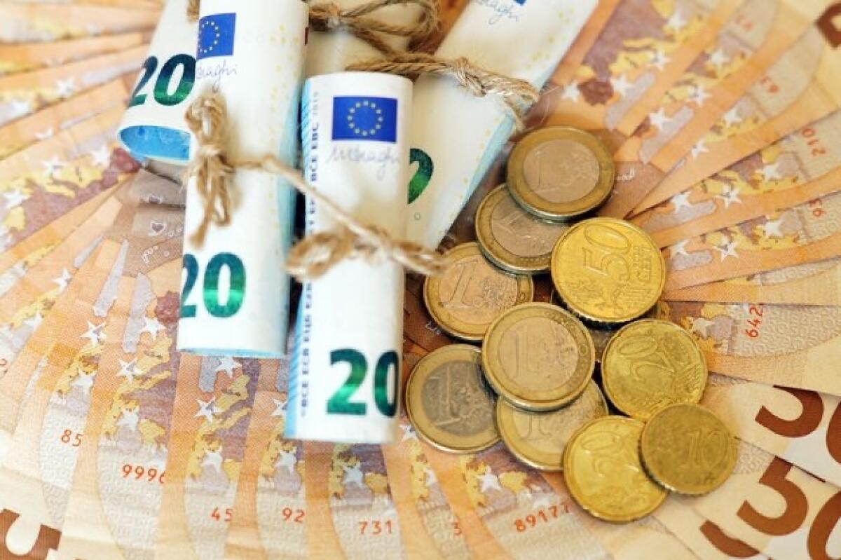 Pagamenti stipendi supplenti sbloccati: Accredito entro il 19 gennaio dopo 4 mesi di attesa -
