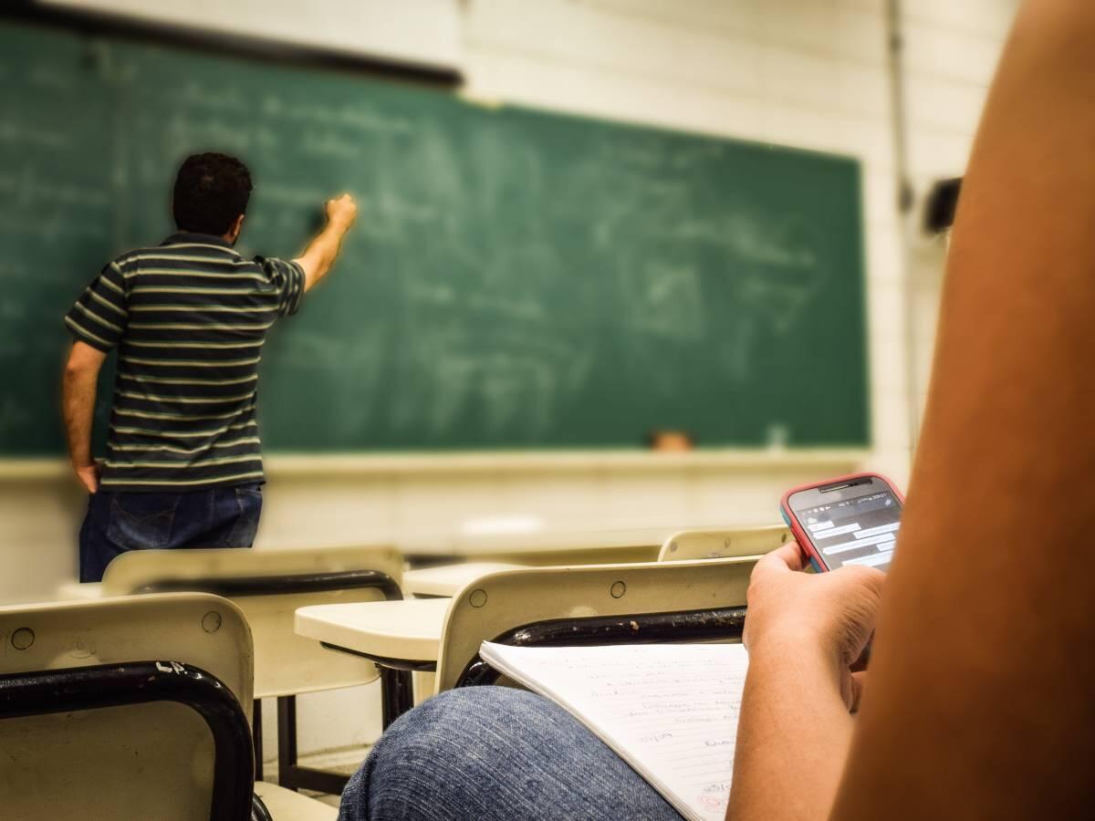 Professore sospettato di molestie. Assolto! Ed ora? -