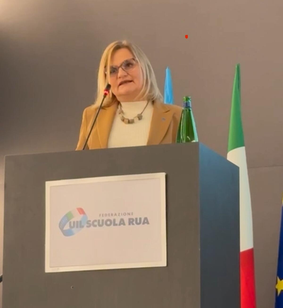 Priorità ai docenti di sostegno specializzati. meritano stabilità, Enny Mazzella (UIL Scuola): Basta discriminazioni -