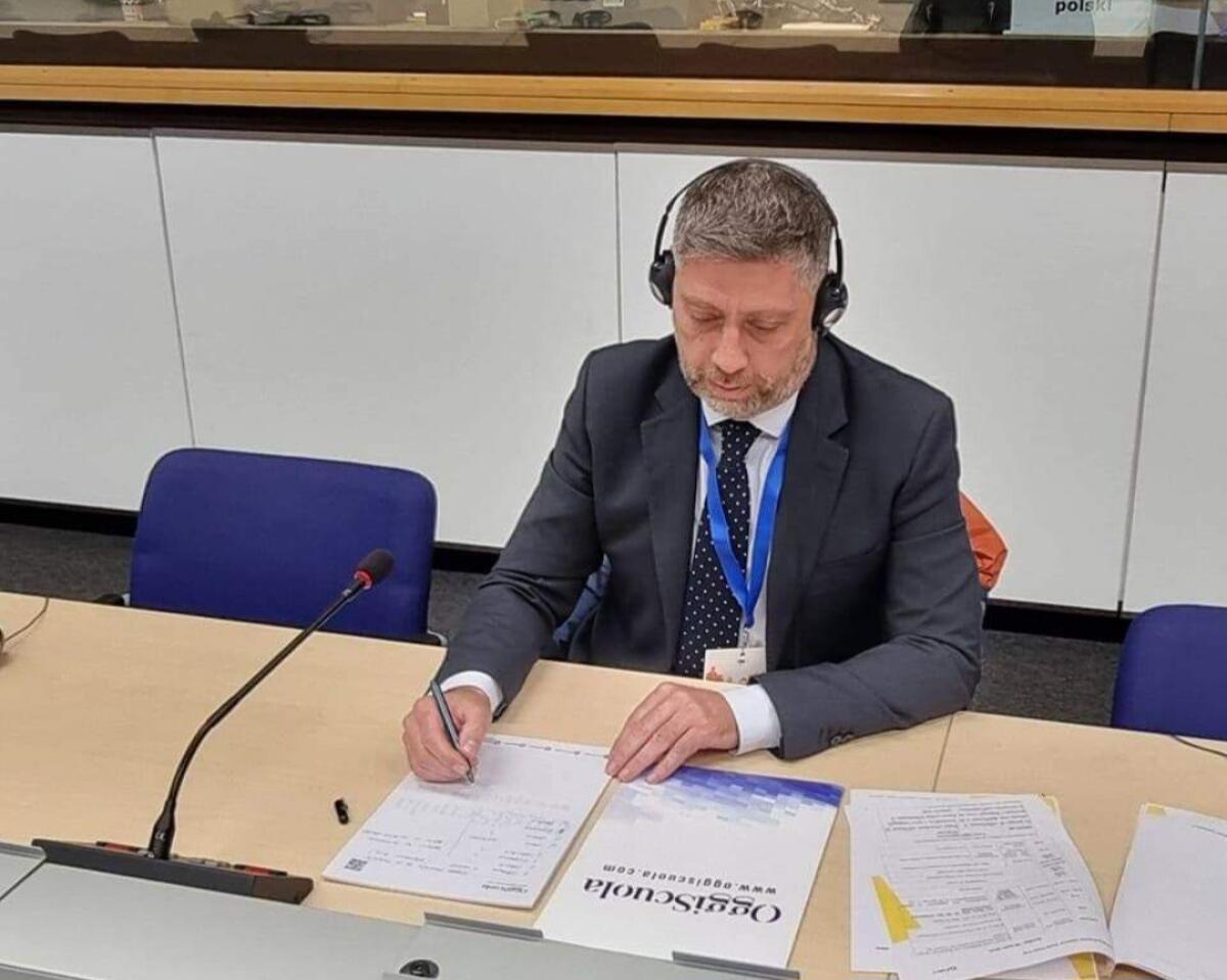 GPS, Scarpellino: possibile anticipo a prima di Pasqua, riserva in prima fascia per abilitati con 30 cfu entro il 30 giugno -