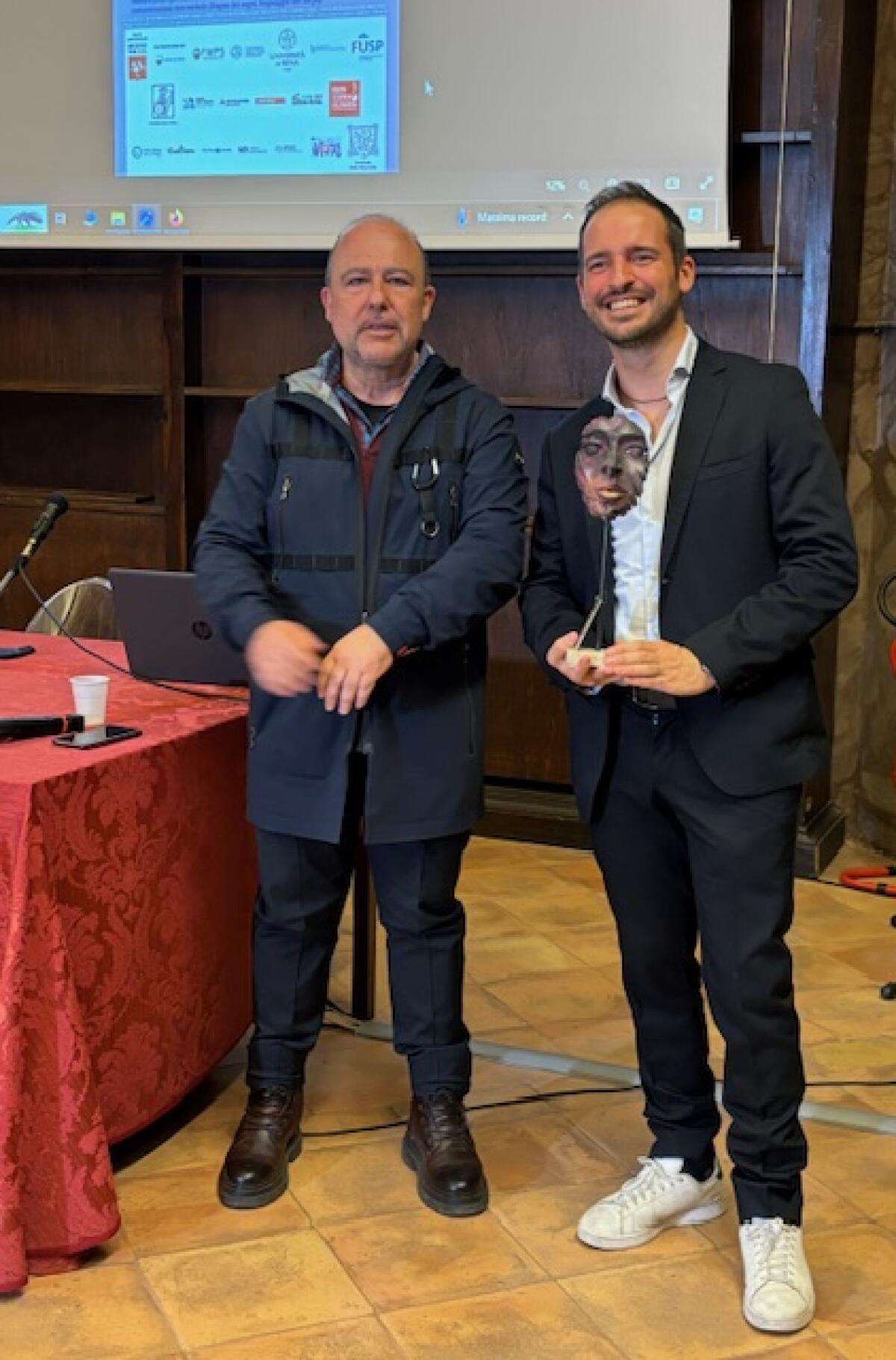 PREMIO VISIONI 2024 a Filippo Caccamo - Parole in Cammino Festival dell'italiano -