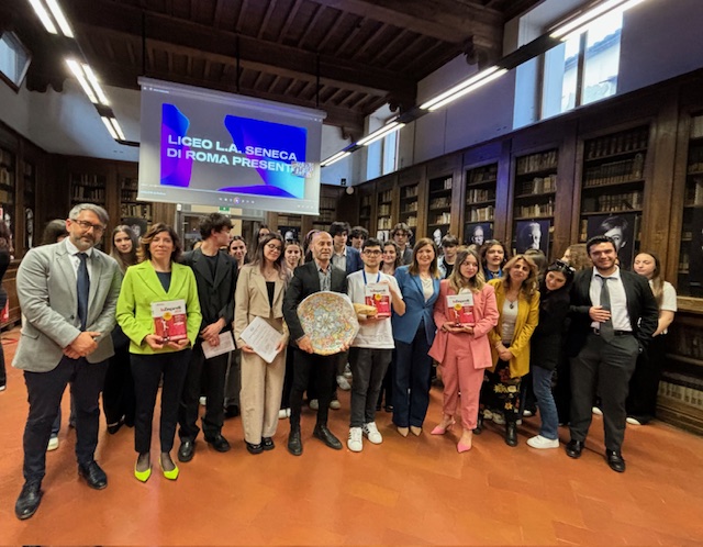 Premi “Per una futura Costituzione della scuola” alle scuole IIS Leonardo da Vinci di Civitanova Marche e Liceo Seneca di Roma