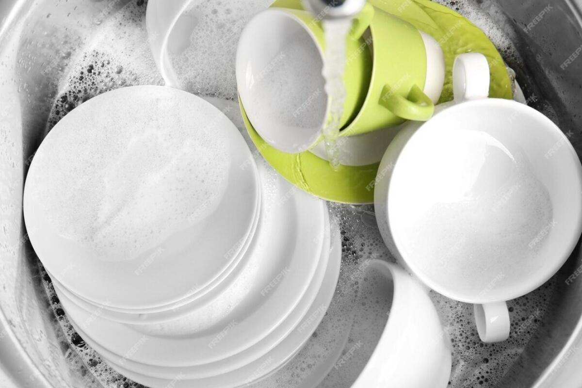 Istituto Alberghiero a chi toccano le pulizie in cucina? [GUIDA] - 