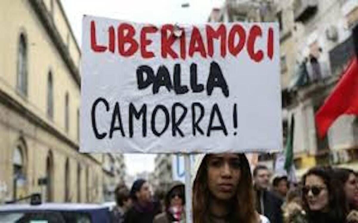 3 maggio, Napoli. Studente calabrese ricorda Emilio Albanese, consuocero di Dario Fo, assassinato dal crimine -
