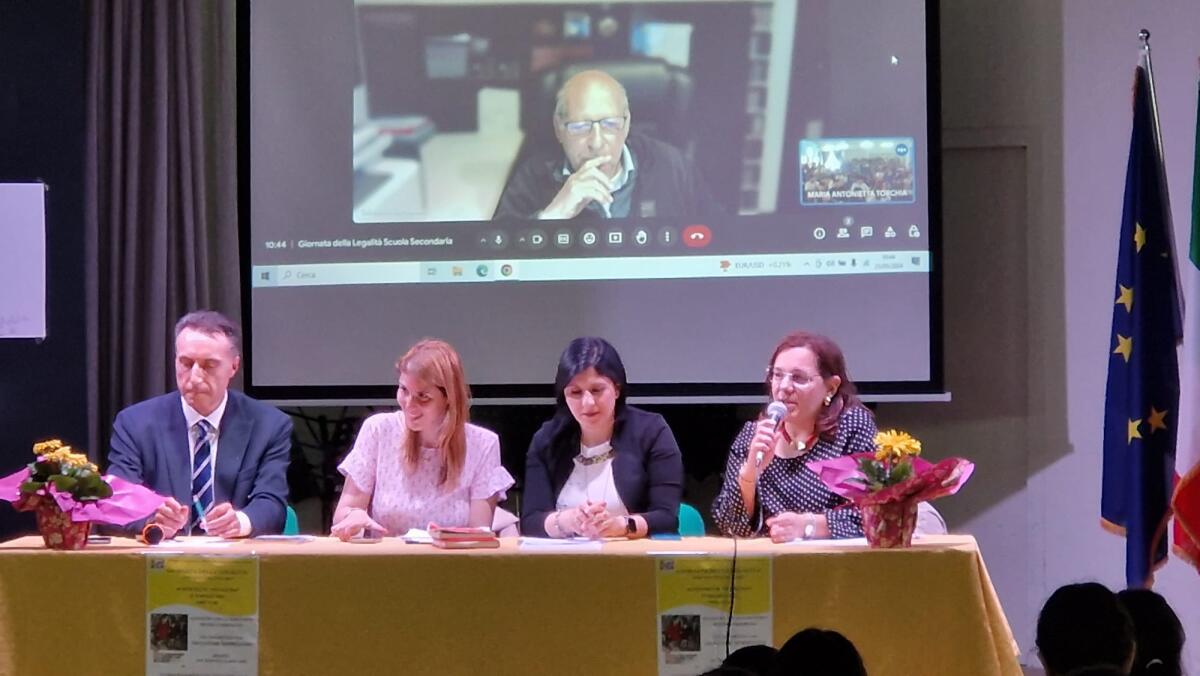 L’Istituto Perri-Pitagora celebra la “Giornata della legalità” insieme a Salvatore Borsellino e la scrittrice Silvia Camerino -