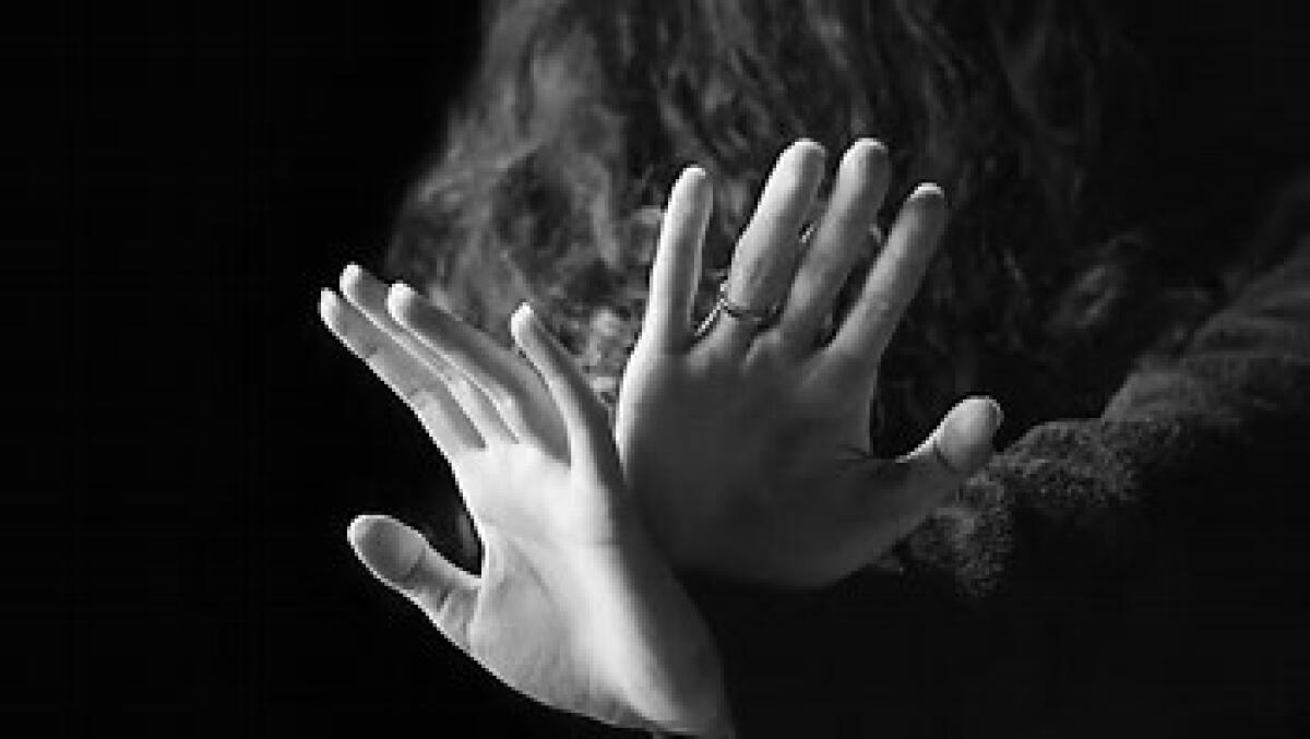 Sex Roulette, la nuova challenge che in rete sfida le adolescenti -