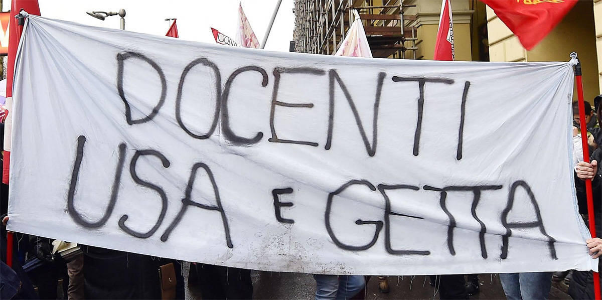 Precari a causa del PNRR: protesta degli idonei del concorso ordinario 2020 -