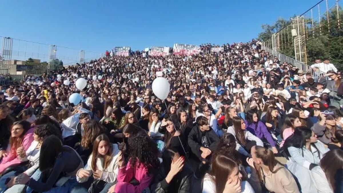 Santo Romano e la Marcia degli Studenti: Un Grido contro la Violenza Giovanile a San Giorgio a Cremano - 
