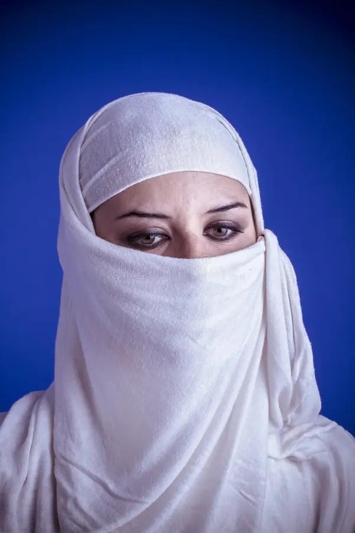 Modena: aggredita da coetanee per aver tolto il velo a scuola. Denunciate tre 15enni - 