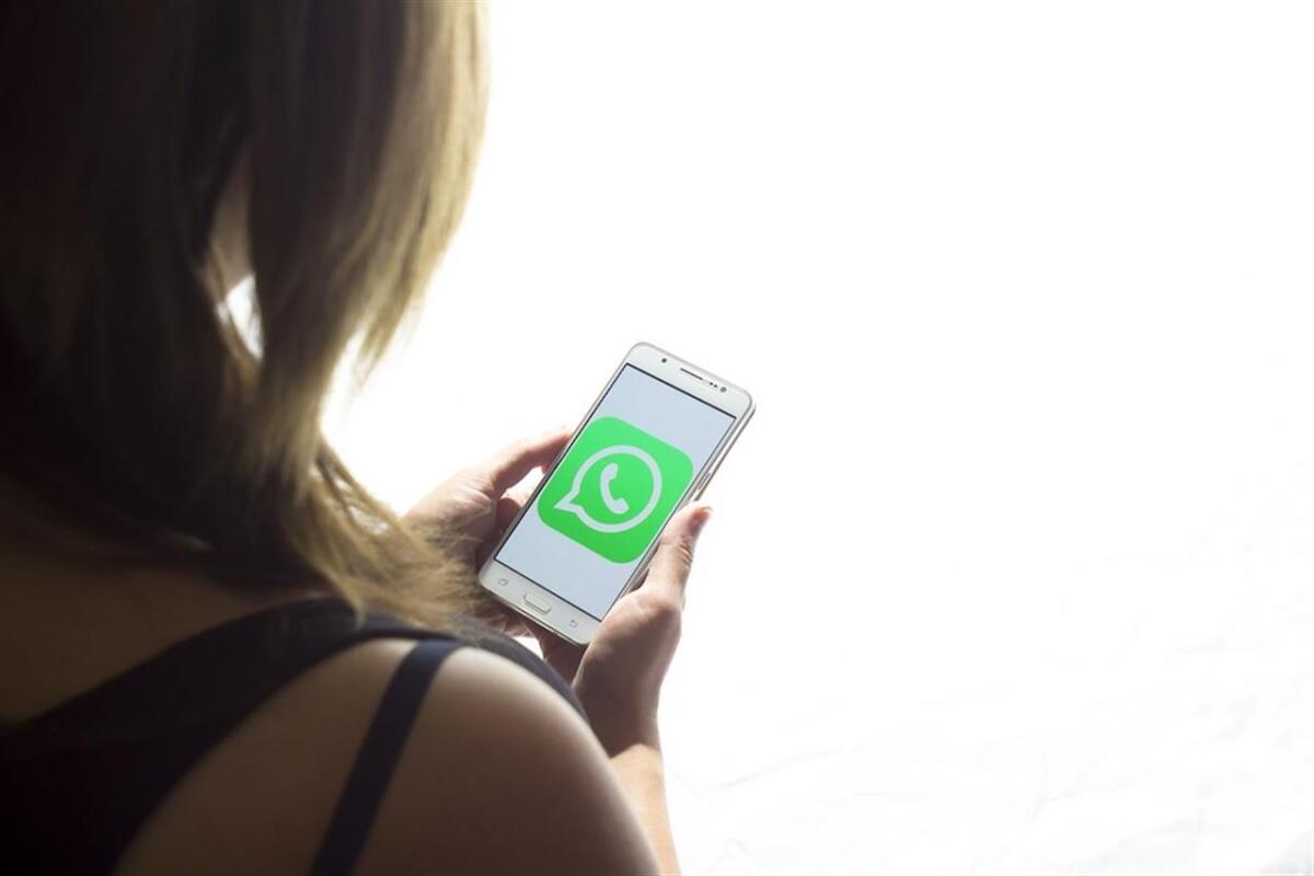 Chat docente alunni/studenti. Molta cautela, ma possibile se non si è eccedenti -