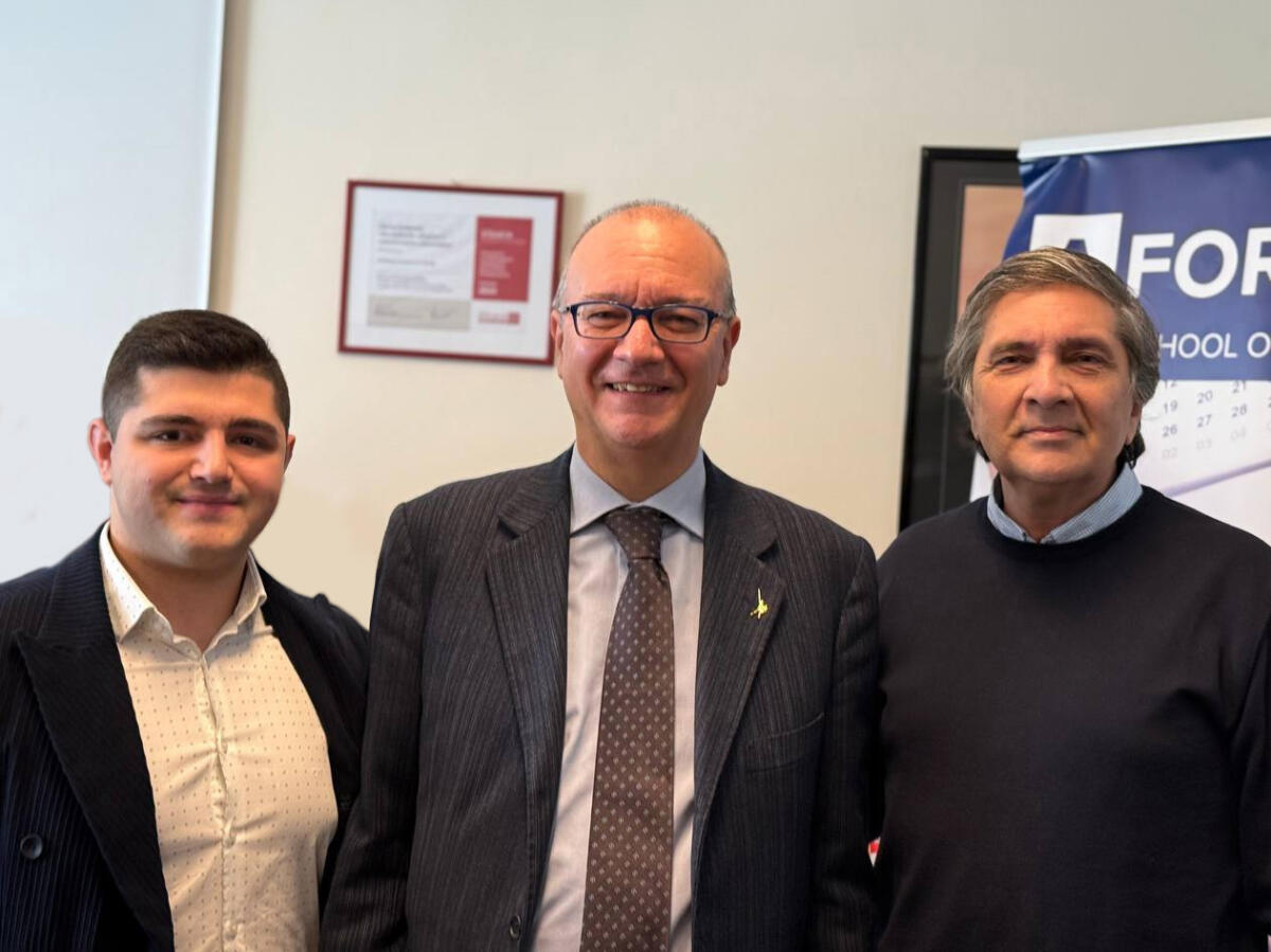 Valditara incontra a Lecce lo studente e il prof più premiati d’Italia -