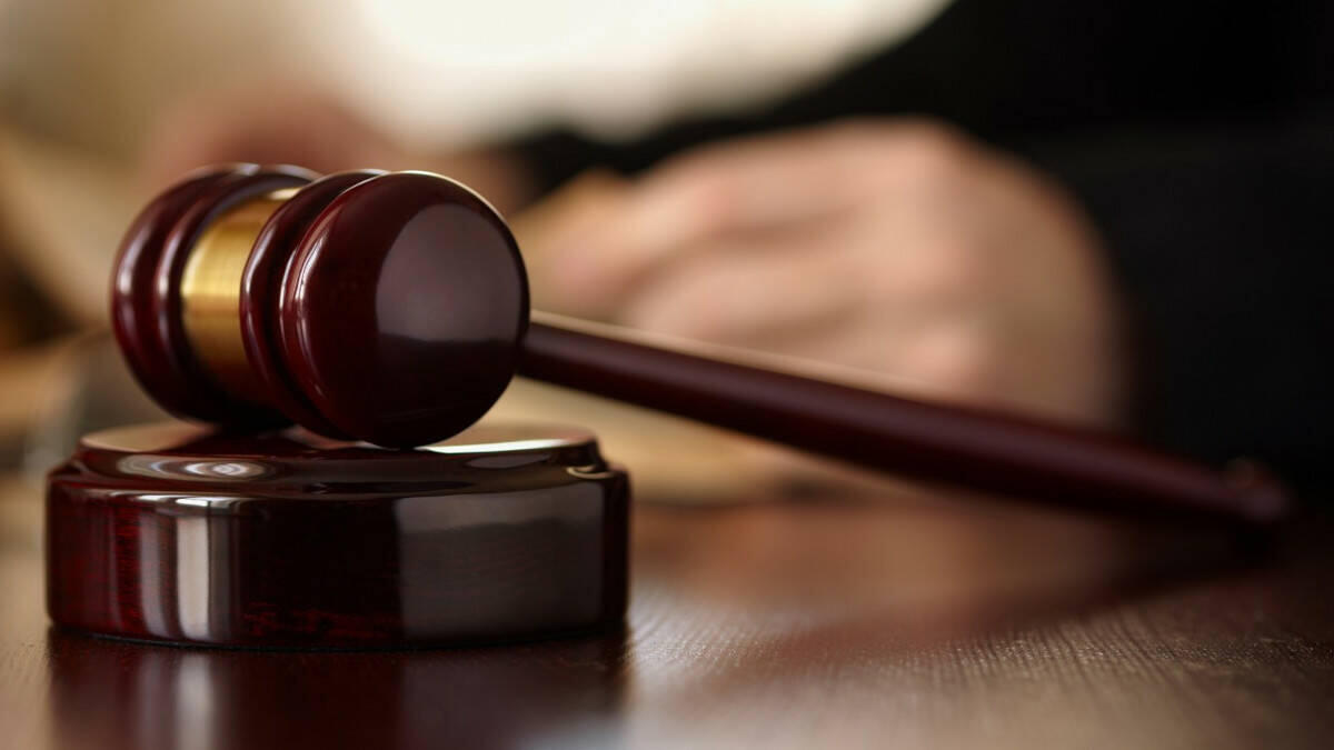 Toccò un’alunna: bidello condannato in appello. Ribaltata la sentenza di primo grado - binary comment