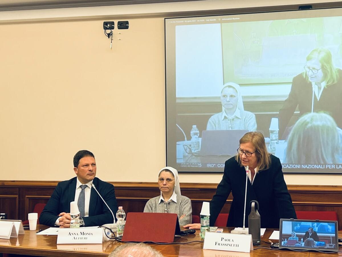 Scuola, Frassinetti (FdI): “Con nuove indicazioni nazionali centralità delle conoscenze per acquisire competenze e stimolare pensiero critico” -