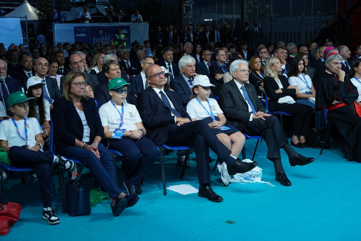Frassinetti all’ inaugurazione a.s. 2025/26: “Contrastiamo dispersione e bullismo, la scuola sia un ascensore sociale per tutti” - La Voce della Scuola