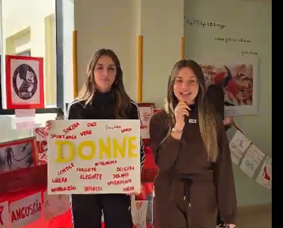 Mesoraca (KR), il Liceo “Lombardi–Satriani” protagonista del 25 novembre: studenti in prima linea contro la violenza sulle donne - 