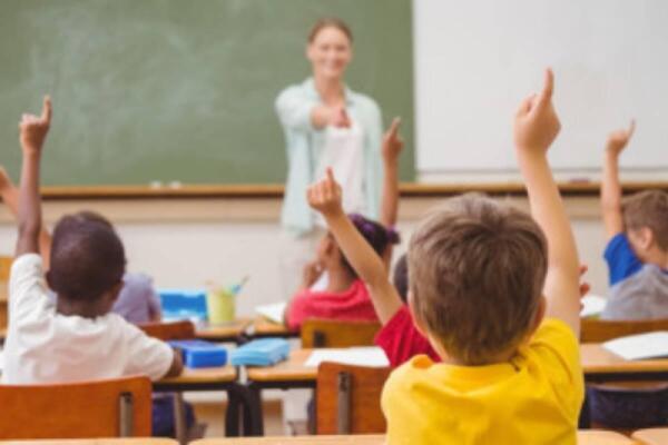 Il docente e la protezione dei minori. Il suo profilo di pubblico ufficiale e l’obbligo di denuncia