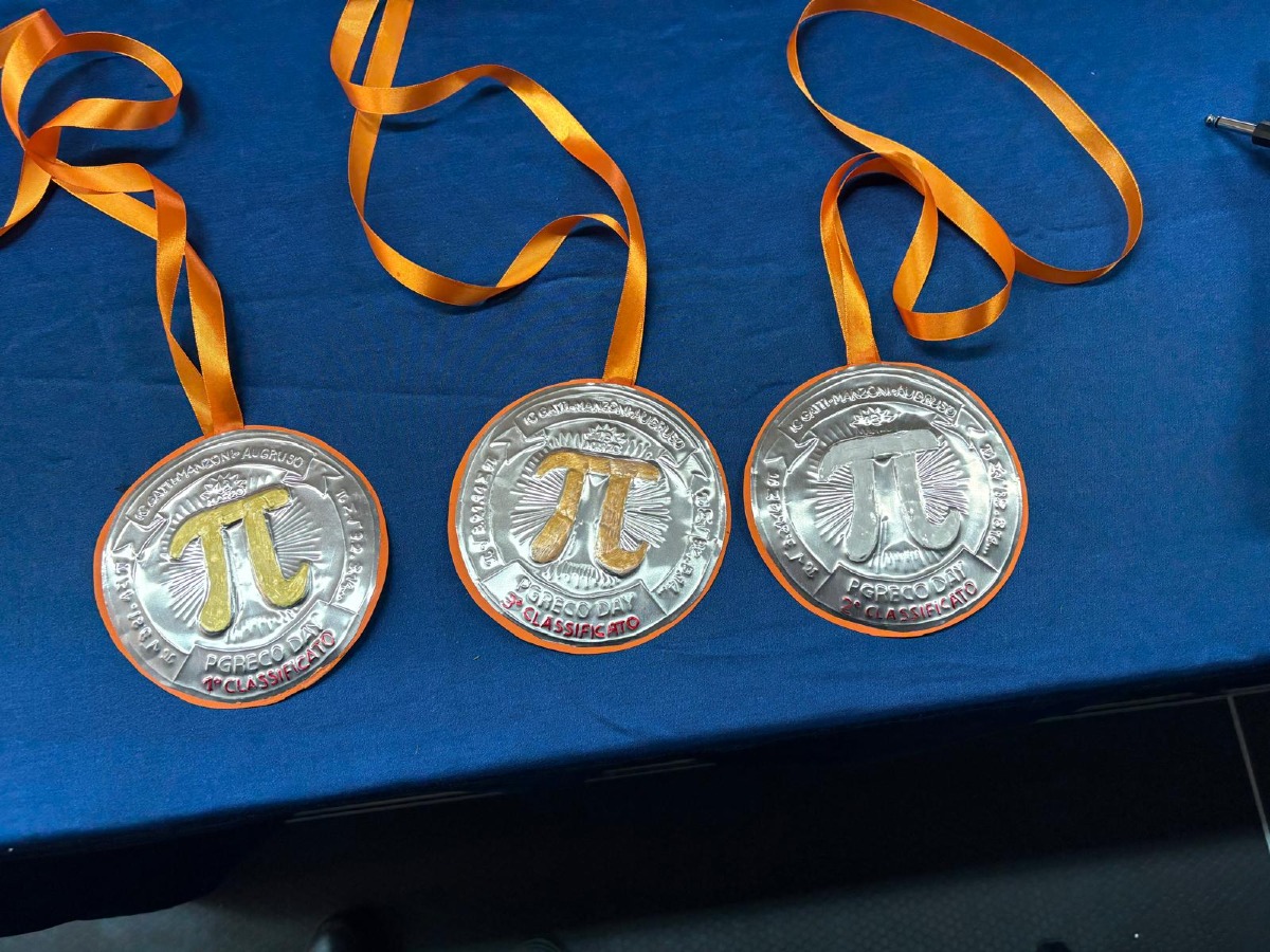 Al Plesso "Manzoni" una Caccia al Tesoro Speciale  per celebrare il PigrecoDay - 