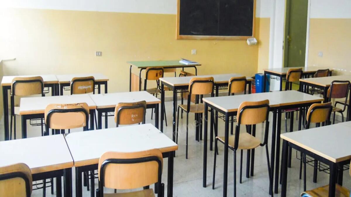 Accoltellato studente nei bagni di una scuola di Scampia, Pacifico (Anief): scuole indifese non più in grado di reggere l’urto di una società sempre più violenta, è bene che tutta la comunità educante raduni le forze - 
