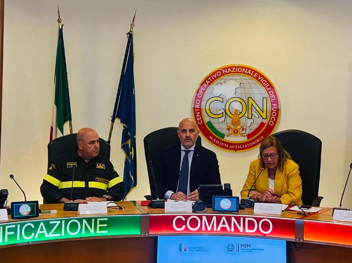 Scuola e sicurezza: al via l’intesa tra MIM e Vigili del Fuoco per la cultura della prevenzione tra i giovani - 
