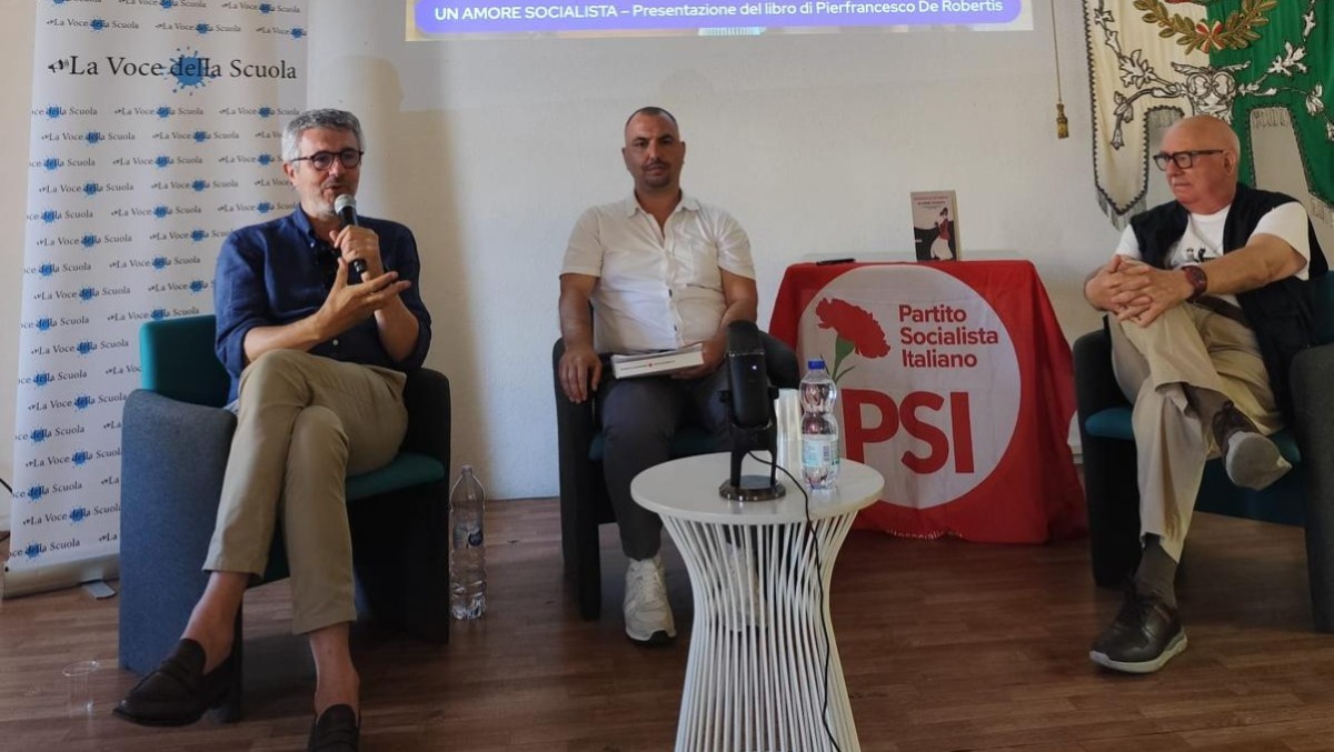"Un amore socialista", a Quartu Sant'Elena la presentazione del libro di Pierfrancesco De Robertis - La Voce della Scuola