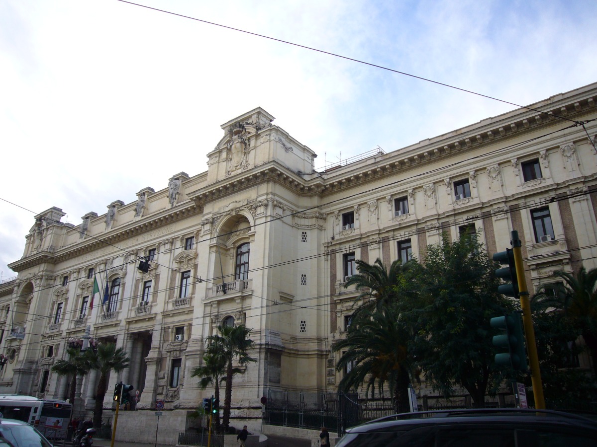 Decreto scuola in Gazzetta Ufficiale. Un primo commento - 